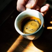 Sondaj: Consumul moderat de cafea are beneficii clare asupra sănătății, potrivit Federației Europene a Asociațiilor Nutriționiștilor (EFAD)